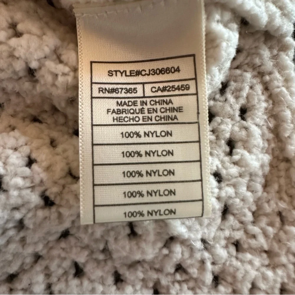 cupcakes & cashmere chic neck